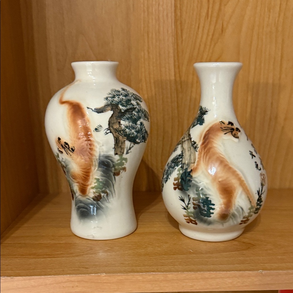 A set of oriental basis, perfect condition Shipping and handling not included